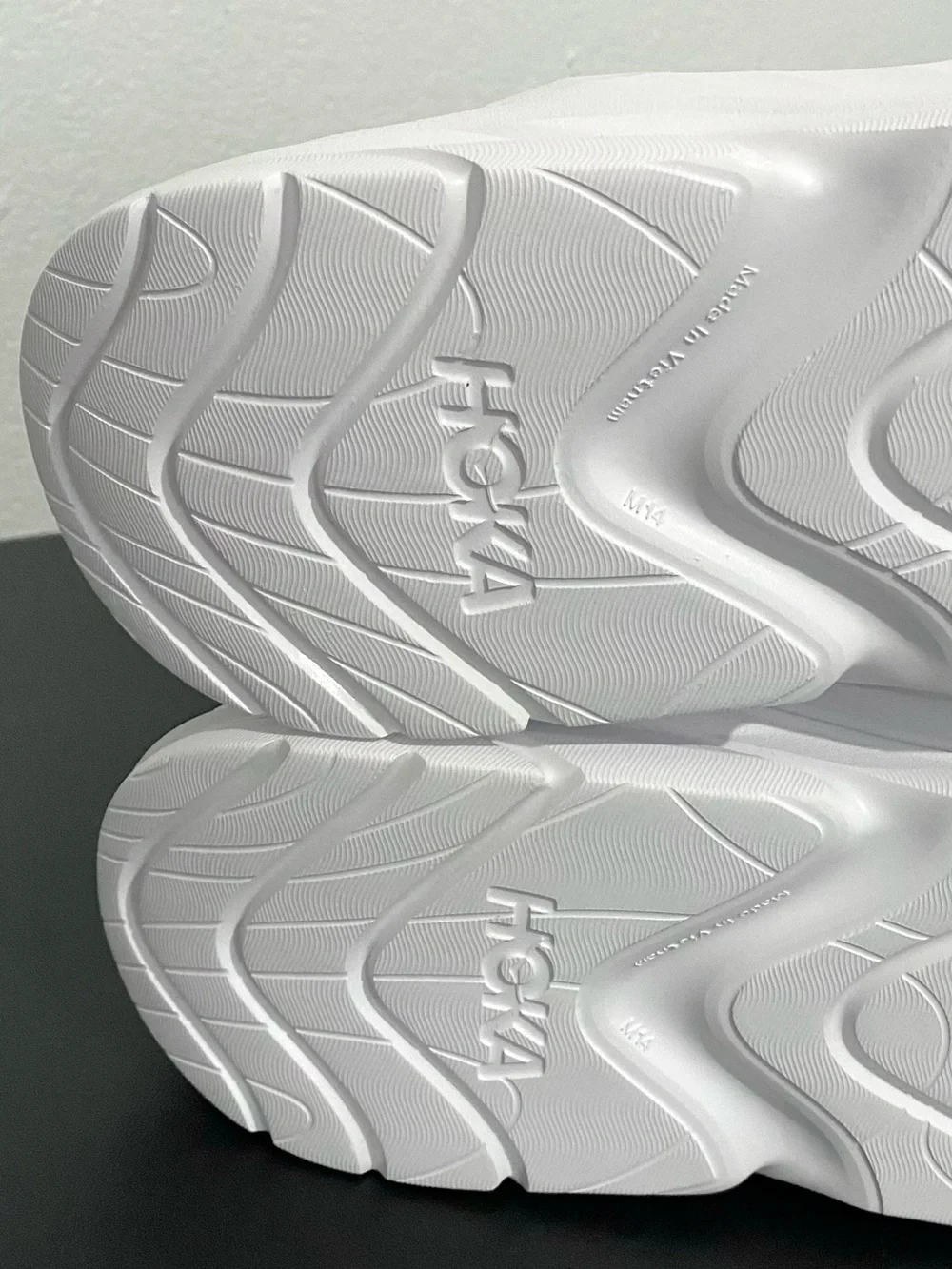 New Hoka Ora Recovery Slip On Mules White Men’s Size 14 NWOT